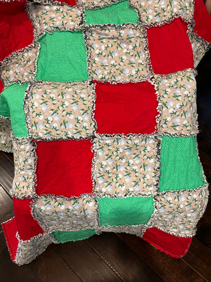 Christmas Rag Quilt Throw